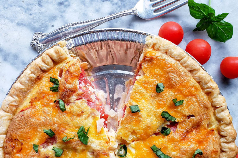Simple Classic Tomato Pie