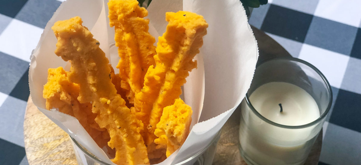 The Southern Cheese Straw