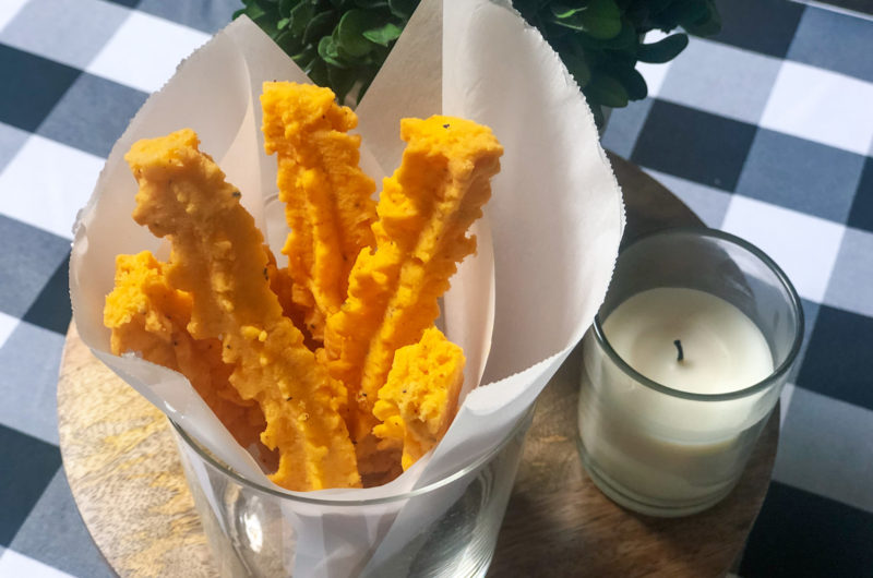 The Southern Cheese Straw