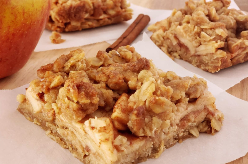 Apple Oatmeal Crumb Bars