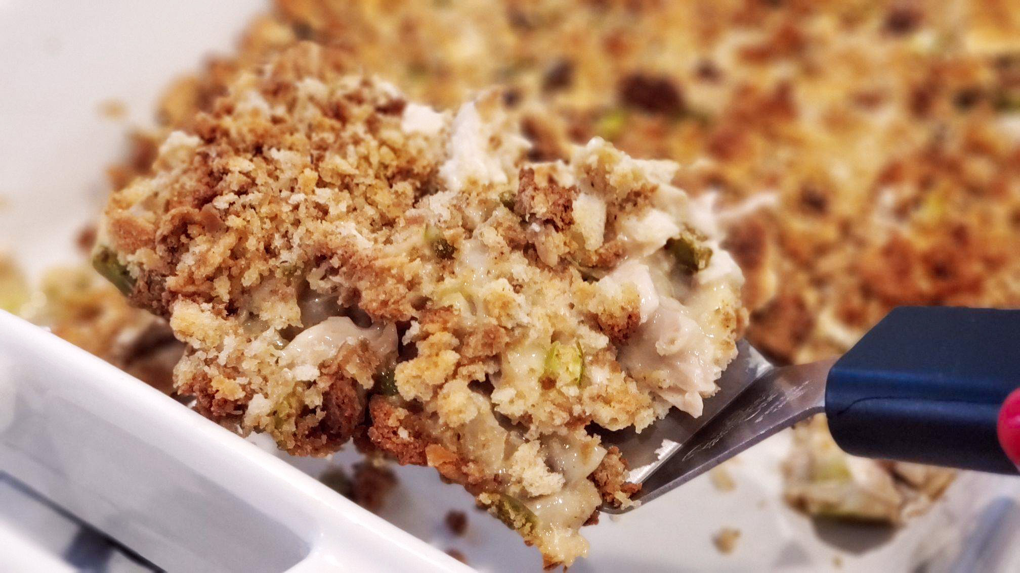 pepperidge farm dressing with cream of chicken soup Dump-and-go chicken and stuffing. Four ingredients in a slow cooker and you are done until dinner. No browning, no stirring, no standing over a hot stove. Chicken breasts, cream of chicken soup,